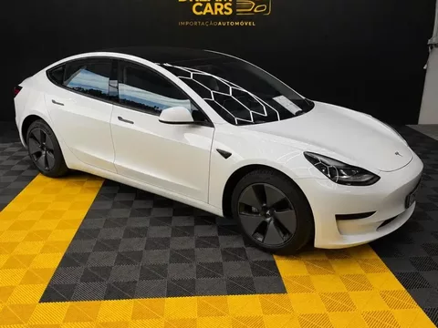 Tesla Model 3 Standard Range Plus RWD