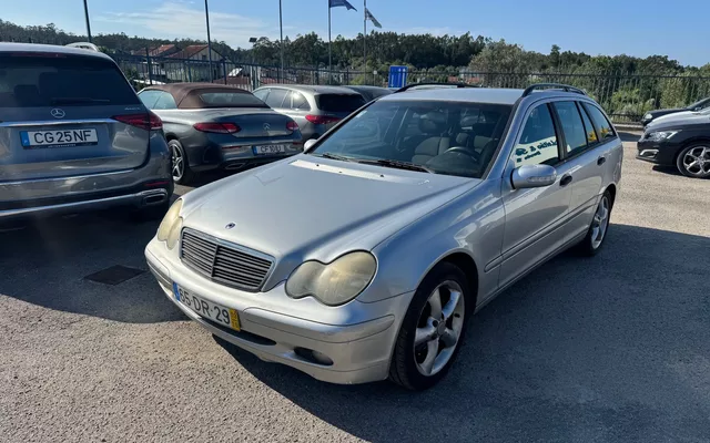 Mercedes-Benz C 220