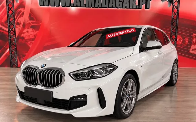 BMW 118 i Pack Desportivo M Auto