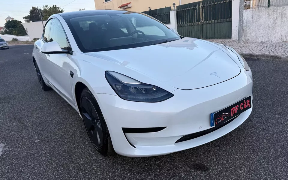 Tesla Model 3 Standard Range Plus RWD