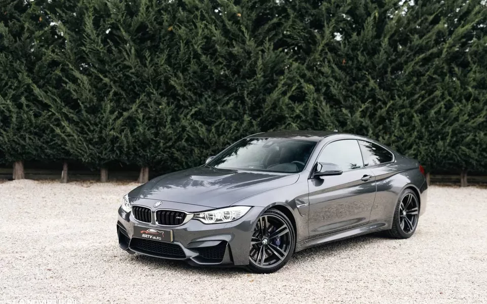 BMW M4 Auto