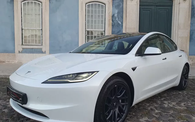Tesla Model 3 Tração Traseira Premium