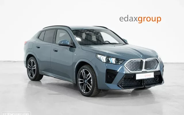 BMW iX2 eDrive20 Pack Desportivo M