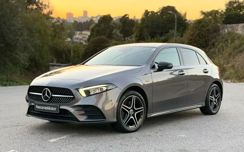 Mercedes-Benz A 250 e AMG Line