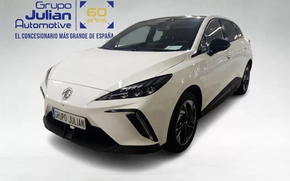 MG MG4 64kWh Luxury AUTONOMIA 450KMS 204CV