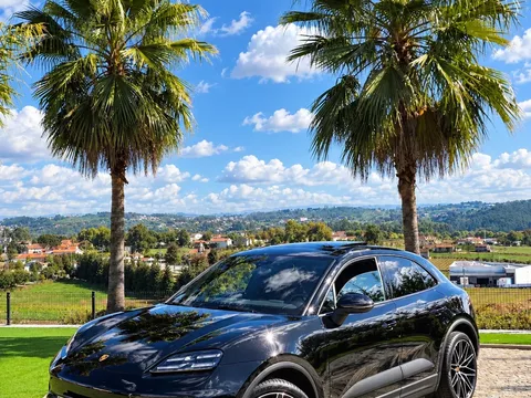 Porsche Macan Electric 4