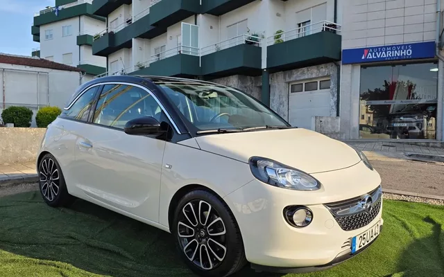 Opel Adam 1.0 T Black Jack
