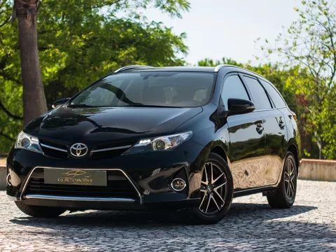 Toyota Auris 1.4 D-4D Exclusive +P.Sport+VSC