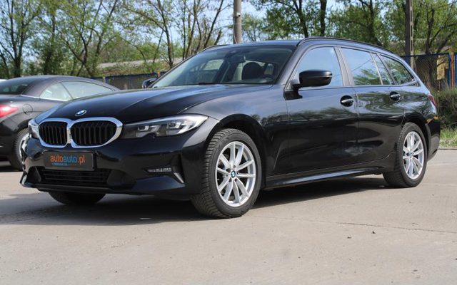 BMW SERIA 3 2021