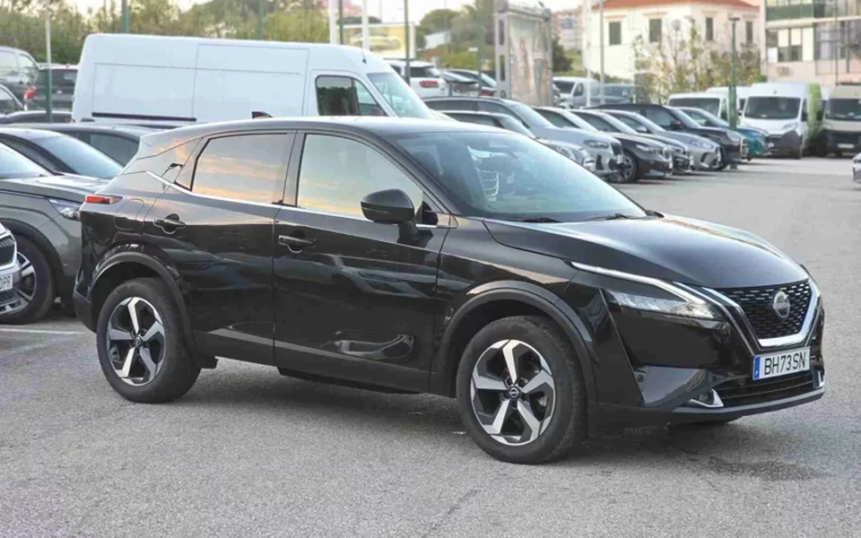 NISSAN - Qashqai - Qashqai 1.3 DIG-T N-Connecta LED