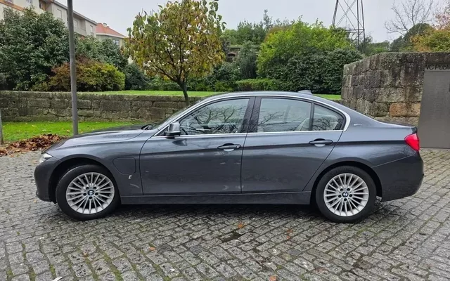 BMW 330 e iPerformance Line Luxury
