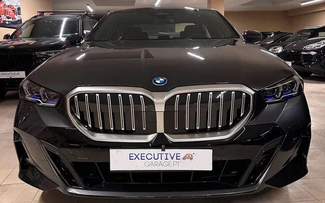 BMW 530 e Pack Desportivo M
