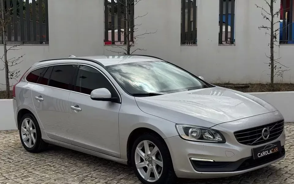Volvo V60 1.6 D2 Momentum Eco Powershift