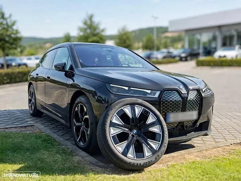 BMW iX xDrive40