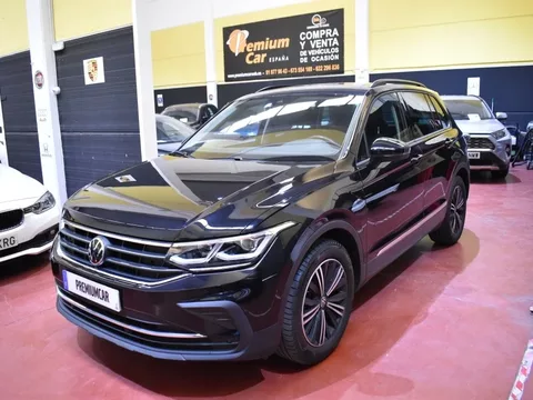 VOLKSWAGEN Tiguan Tiguan 2.0TDI Life DSG 110kW - 25990€ en Alcala de henares