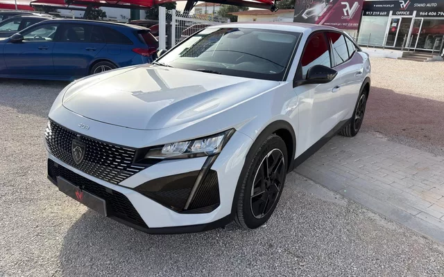 Peugeot 408 1.6 Hybrid Allure Pack e-EAT8
