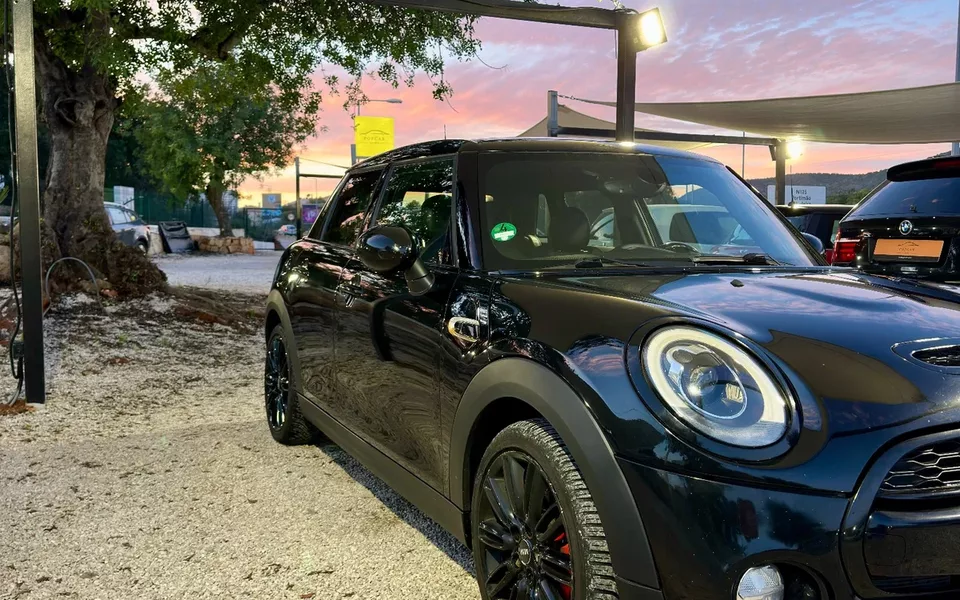 MINI 5 Portas Cooper SD Sport Aut.