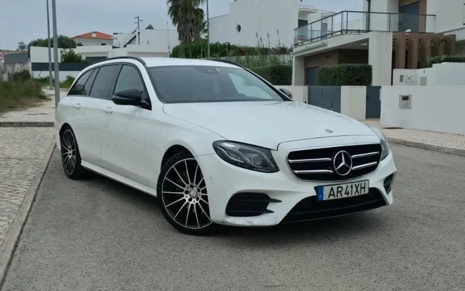 Mercedes-Benz E 220 d 9G-TRONIC AMG Line