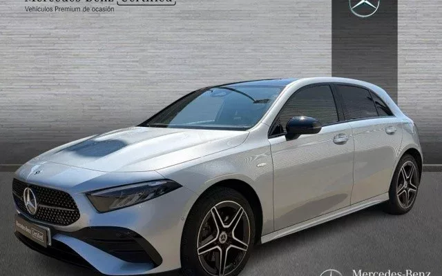 MERCEDES-BENZ Clase A MERCEDES-BENZ Clase A Pequeño Automático de 5 Puertas