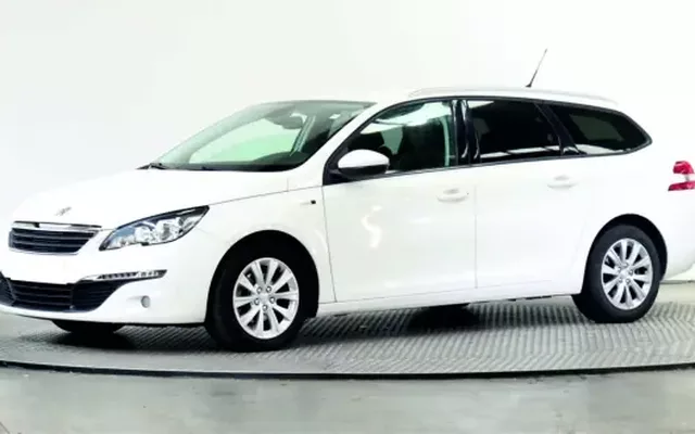 Peugeot 308 SW 2016 1.6 BlueHDi Style