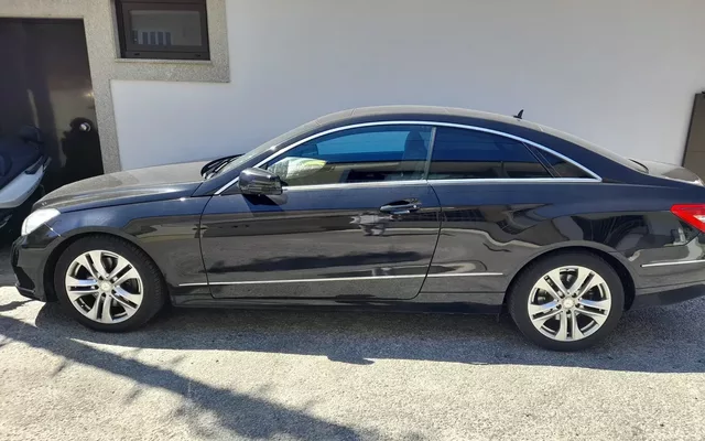 Mercedes-Benz E 250 CDi Avantgarde BlueEfficiency Auto