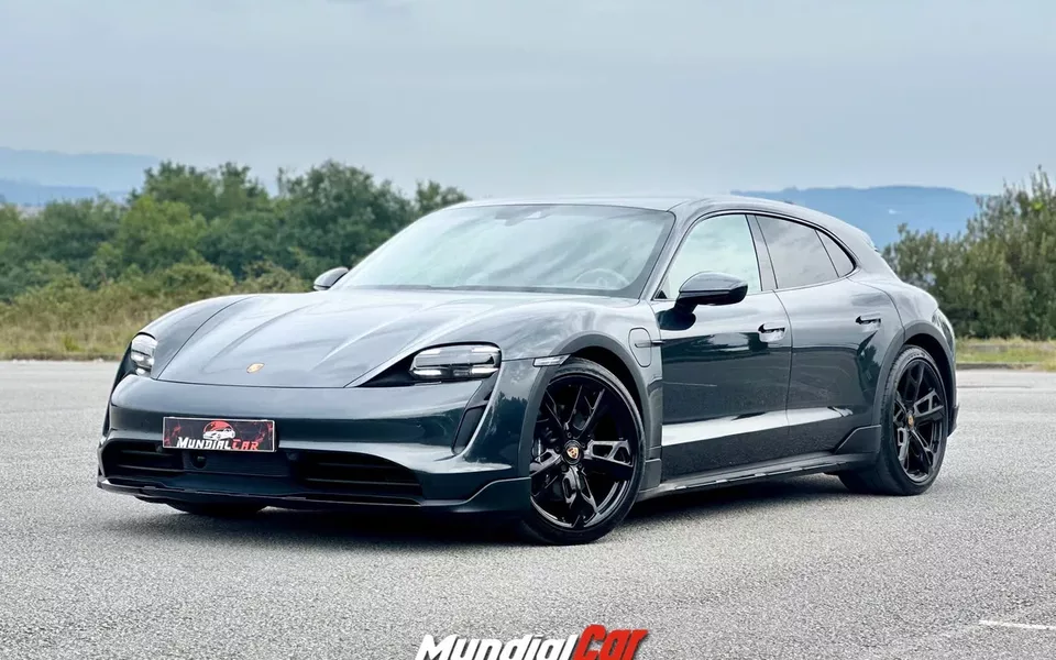 Porsche Taycan Cross Turismo 4