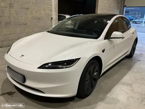 Tesla Model 3 Tração Traseira Premium