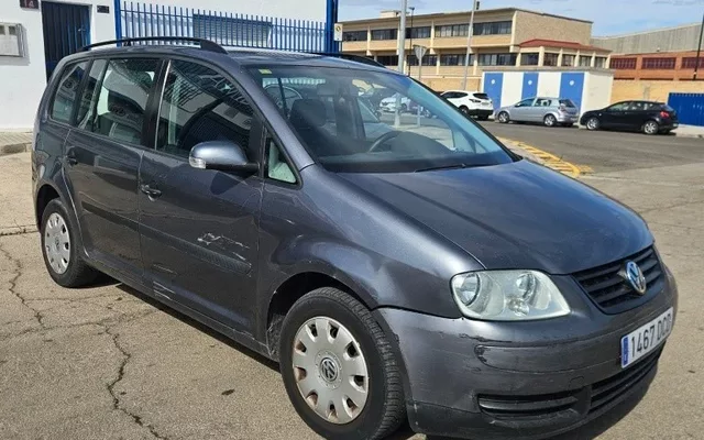 VOLKSWAGEN Touran Touran 1.9TDI Conceptline - 3200€ en Zaragoza