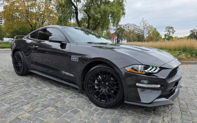 Ford MUSTANG 2023