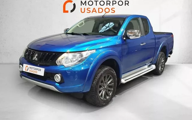 Mitsubishi L200 2.4 DI-D Club Intense Strakar 4WD