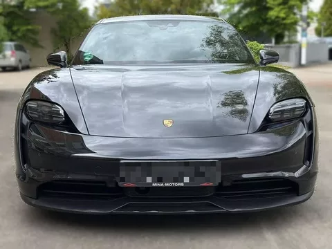 PORSCHE Taycan 4S