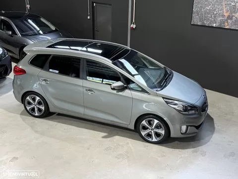 Kia Carens 1.7 CRDi ISG TX 7DCT