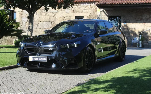BMW M5 xDrive