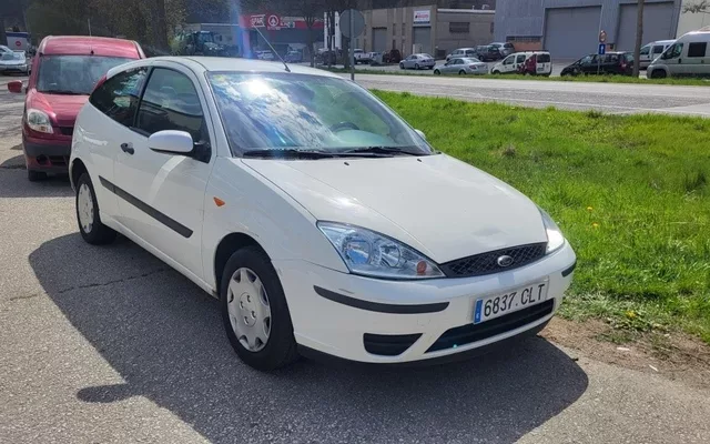 FORD Focus Focus 1.4 Intro - 3150€ en Ripoll