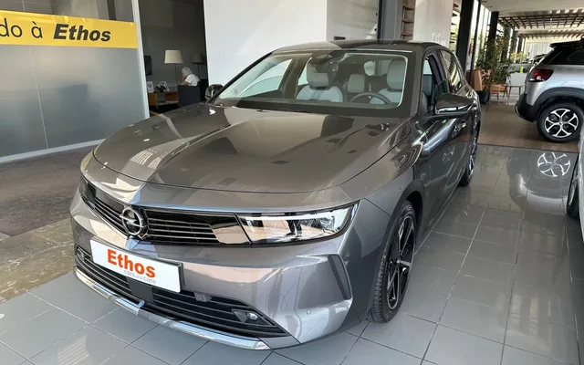 Opel Astra 1.2 T Edition