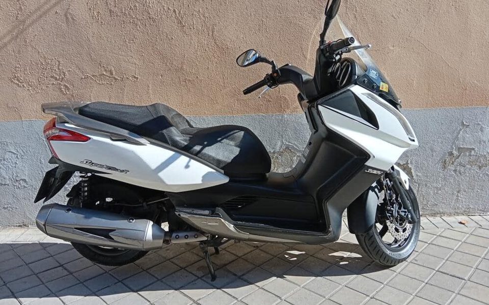 KIMCO SUPER DINH 300i