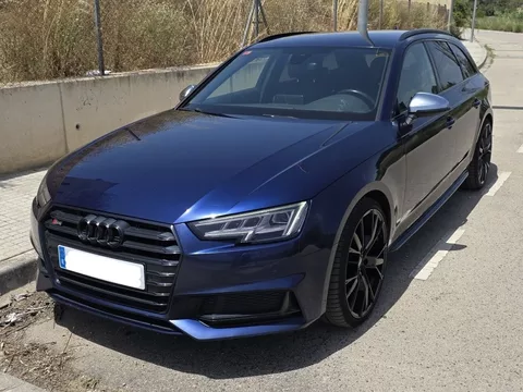 AUDI A4 S4 3.0 TFSI quattro tiptronic
