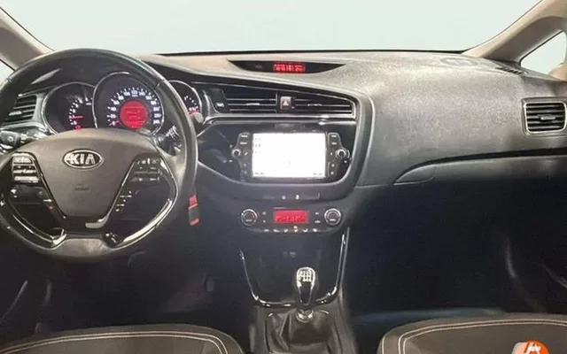 KIA Ceed 1.4 CRDi WGT 66kW (90CV) Drive