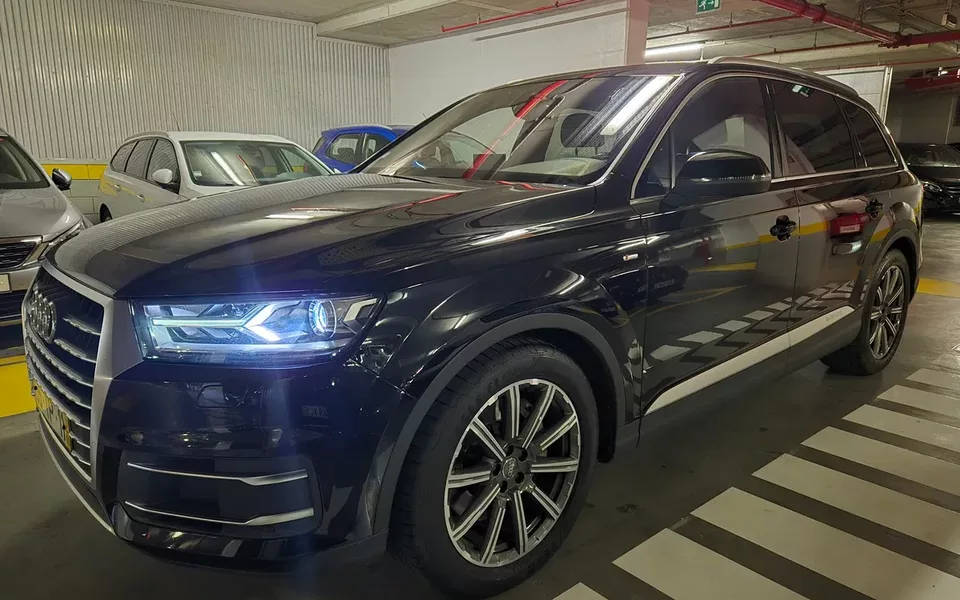 Audi Q7 3.0 TDi quattro S-line Tiptronic 7L