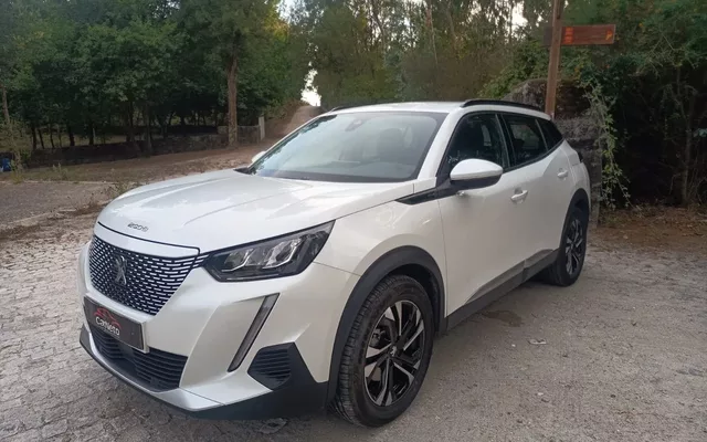 Peugeot e-2008 Allure