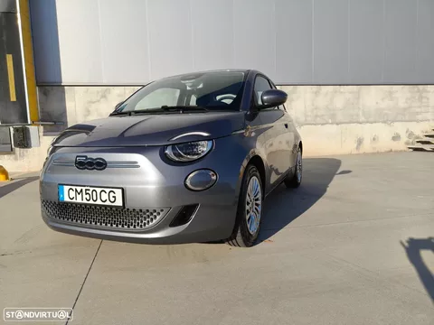Fiat 500e Action