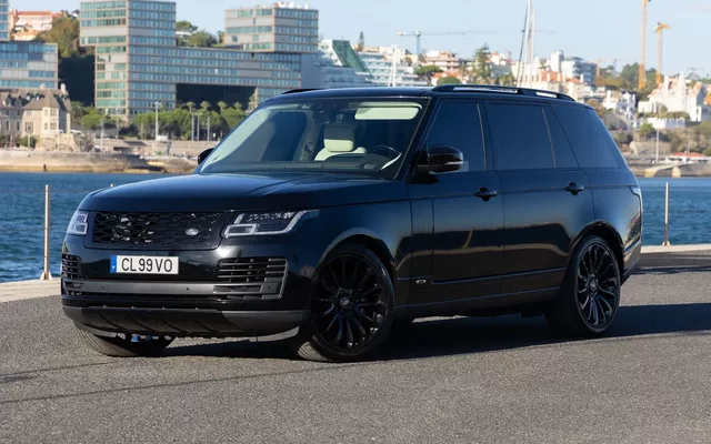 Land Rover Range Rover P400e Plug-in Vogue