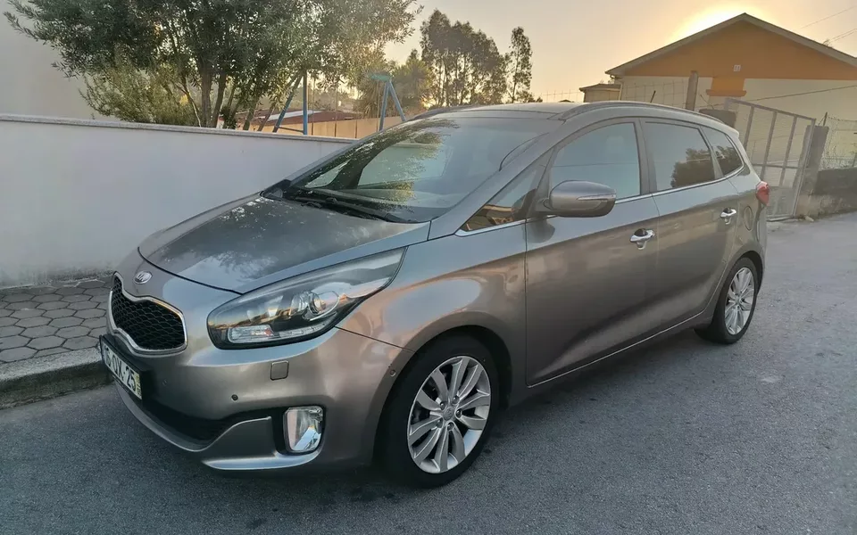 Kia Carens