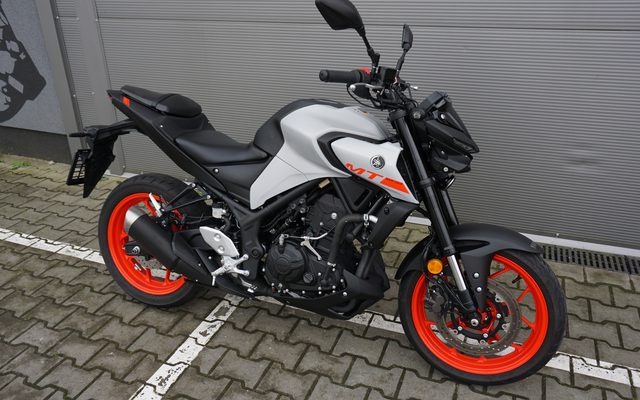 Yamaha MT 03 ICE FLUO