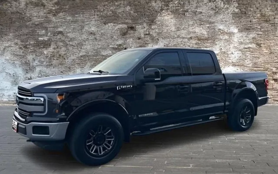 FORD F-150 F 150 DIESEL 3.0L V6 4x4 SuperCab LARIAT