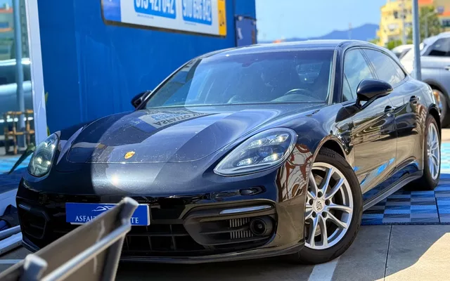 Porsche Panamera Sport Turismo 4 E-Hybrid Edition 10 Anos