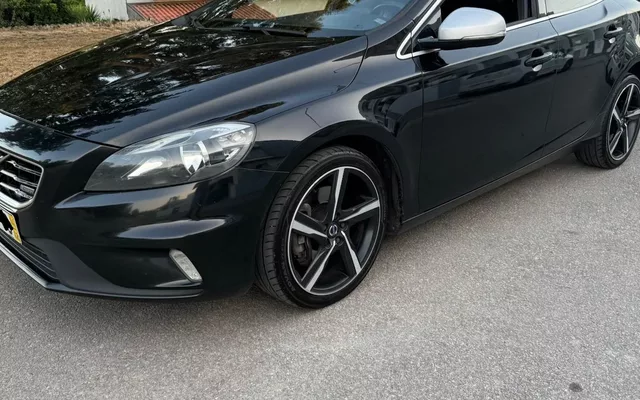 Volvo V40 D4 RDesign