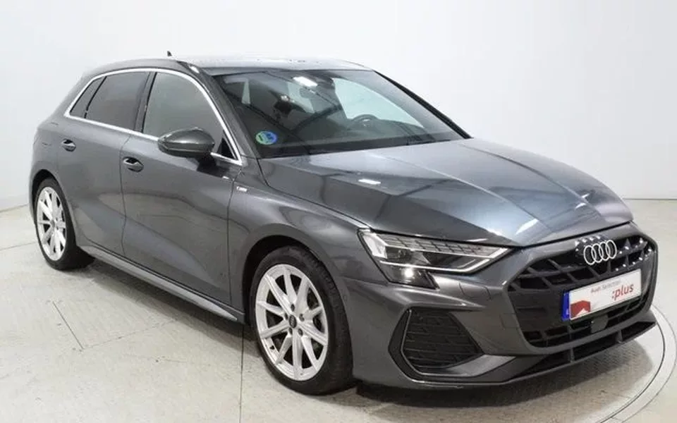 AUDI A3 A3 Sportback TDI S line S tronic 110kW