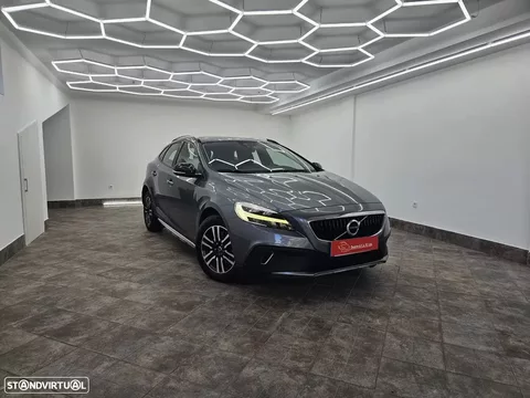 Volvo V40 Cross Country 2.0 D2 Momentum