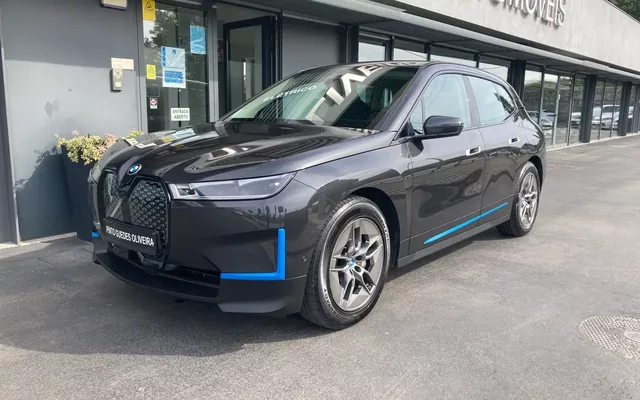 BMW iX xDrive40